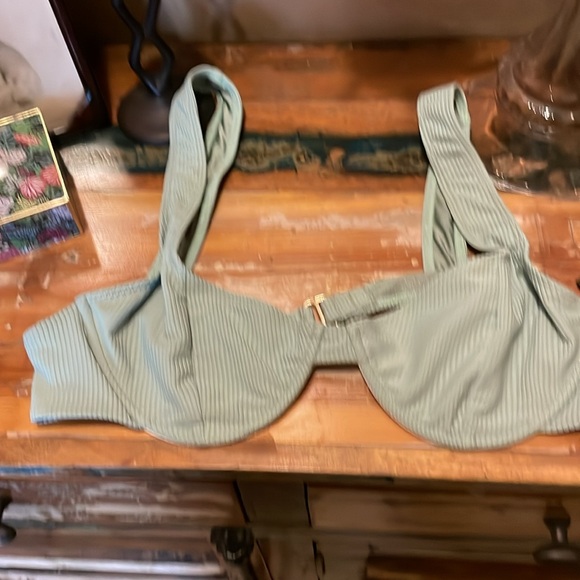 X revolve House of Harlow Boston top in olive green size xl and bigh waist bot - Picture 4 of 9